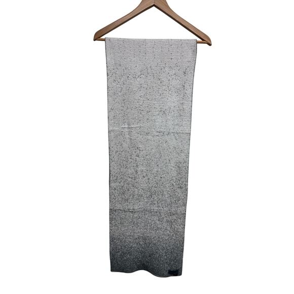 Barefoot Dreams CozyChic Lite Confetti Scarf Smokey Green Fog Gray NWT - Picture 3 of 7